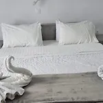 Pleasure Blackbeach Santorini 3*