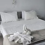 ゲストハウス Pleasure Blackbeach Santorini 3*