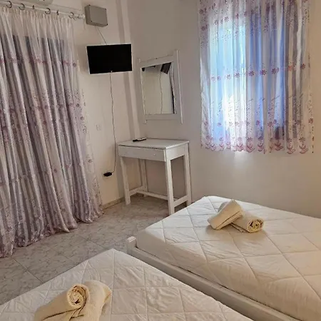 Pleasure Blackbeach Santorini Perissa (Santorini)