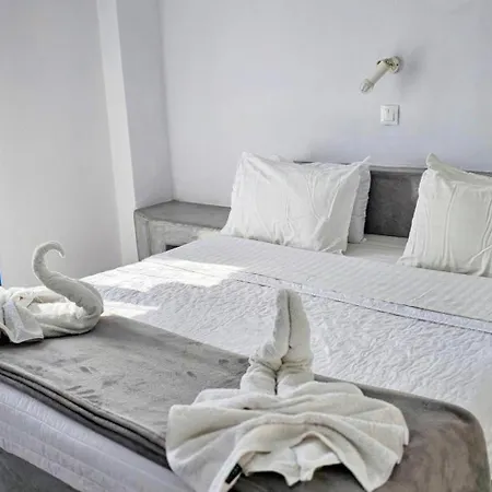 Pleasure Blackbeach Santorini