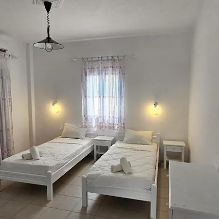 Pleasure Blackbeach Santorini Guest house 3*