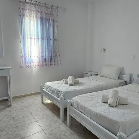 Pleasure Blackbeach Santorini 3* Perissa (Santorini)