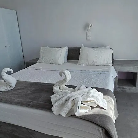 Guest house Pleasure Blackbeach Santorini 3*