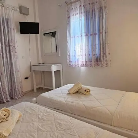 Pleasure Blackbeach Santorini 게스트하우스 3*