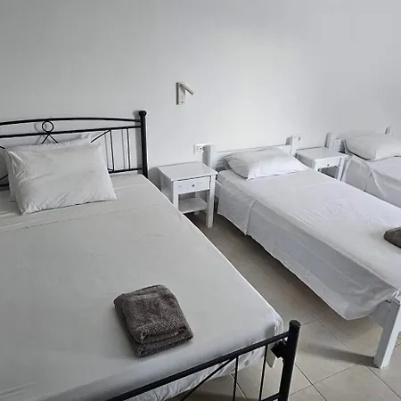 게스트하우스 Pleasure Blackbeach Santorini 3*