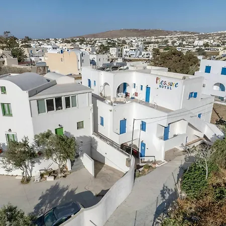 Pleasure Blackbeach Santorini 3*