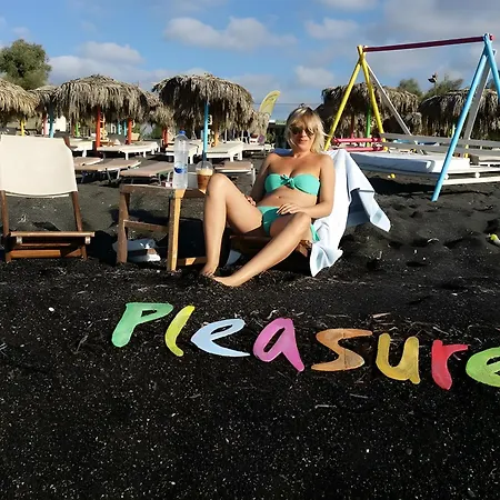 Pleasure Blackbeach Santorini Perissa (Santorini)