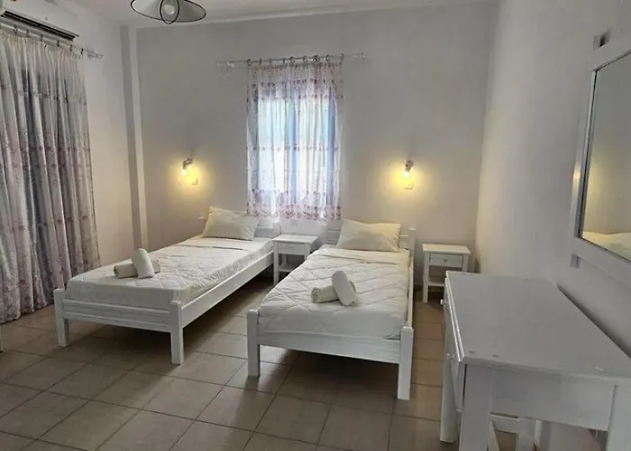 Pleasure Blackbeach Santorini 3* Περίσσα