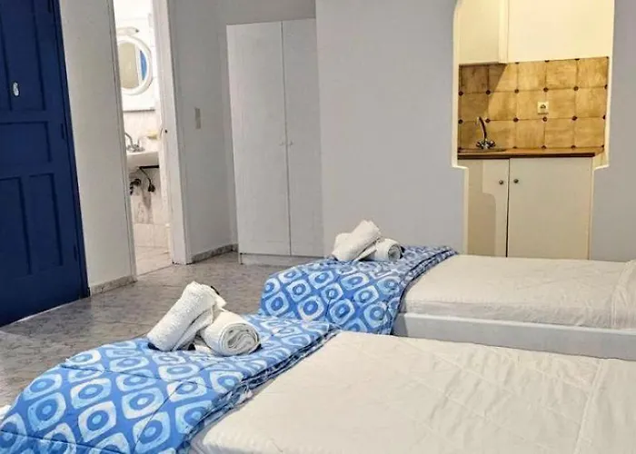 Pleasure Blackbeach Santorini 3* 페리사