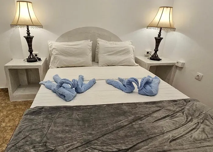 Pleasure Blackbeach Santorini 3* Περίσσα