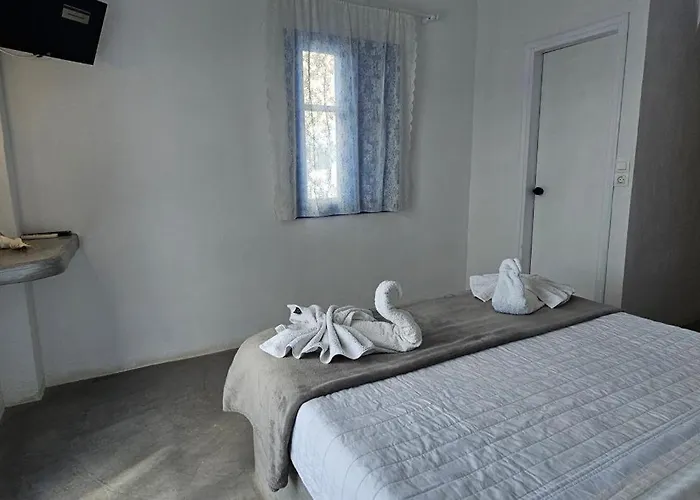 Pleasure Blackbeach Santorini 게스트하우스 페리사