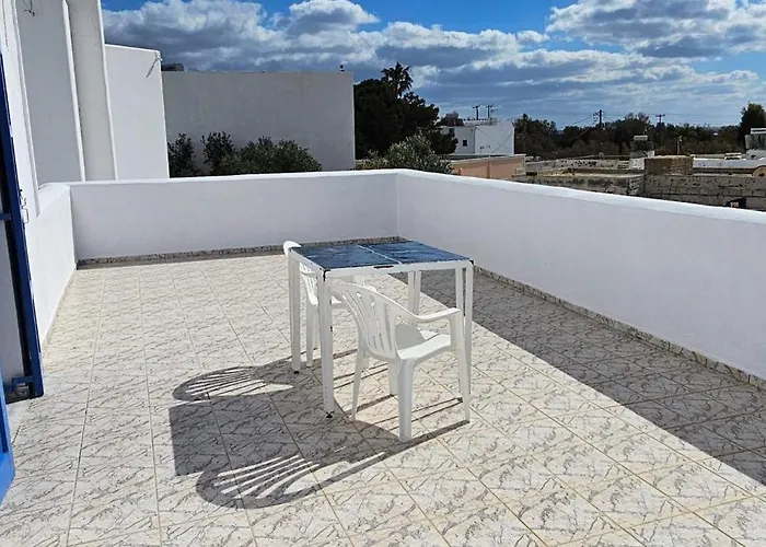 게스트하우스 Pleasure Blackbeach Santorini 3*