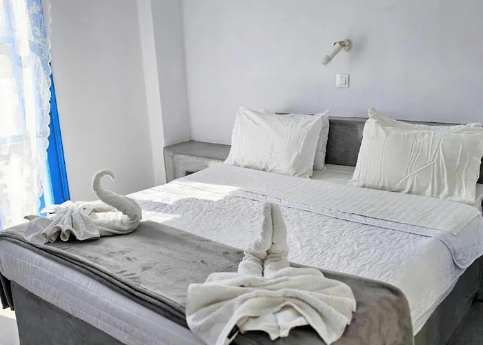 Pleasure Blackbeach Santorini