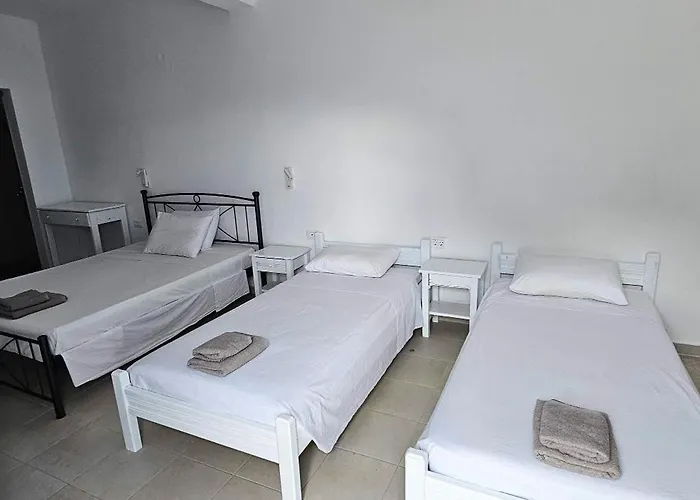 Pleasure Blackbeach Santorini 게스트하우스 페리사