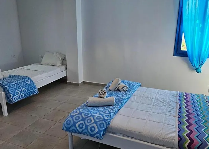 Pleasure Blackbeach Santorini 3* 페리사