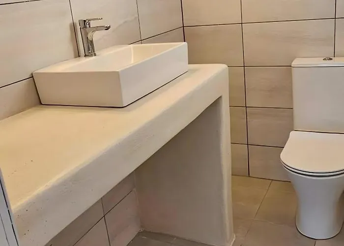 Pleasure Blackbeach Santorini