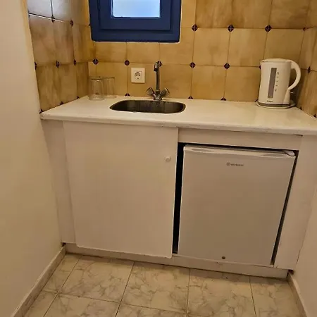 Pleasure Blackbeach Santorini 3*