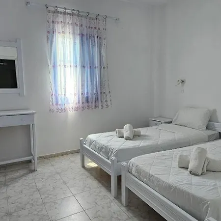 Pleasure Blackbeach Santorini Гостевой дом 3*