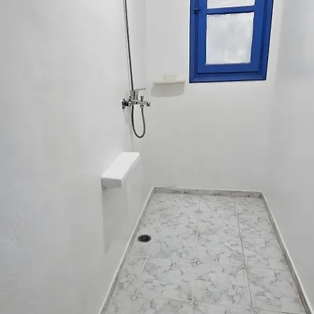 Pleasure Blackbeach Santorini 3* Перисса