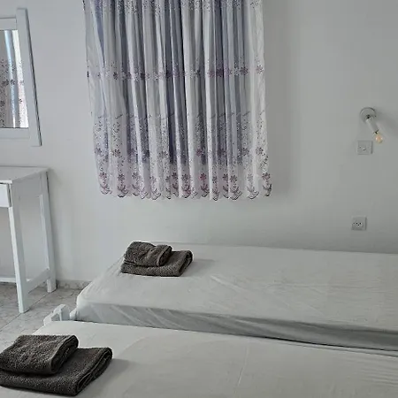 Pleasure Blackbeach Santorini