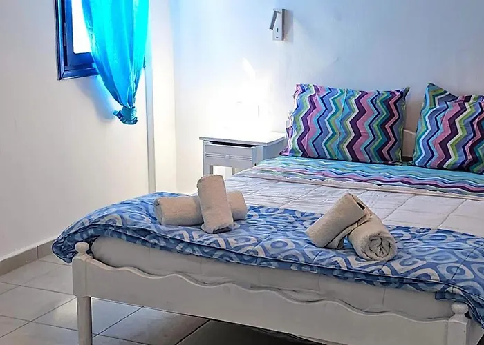 Pleasure Blackbeach Santorini 3* ペリッサ