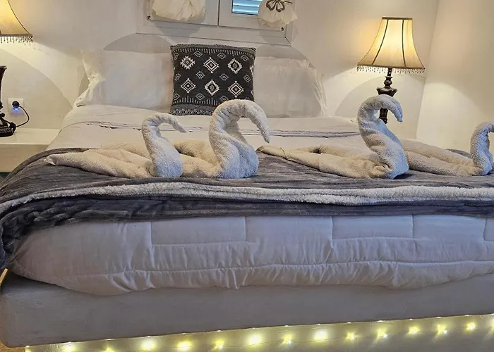 Pleasure Blackbeach Santorini