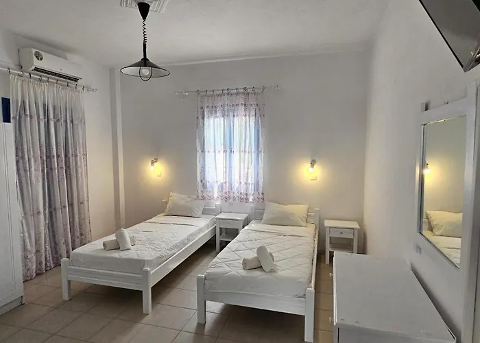 Pleasure Blackbeach Santorini Konukevi 3*